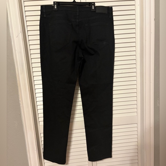 Micheal Kors Mens Classic Fit Jeans - Picture 2 of 3